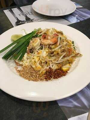 ป้อน คาเฟ่