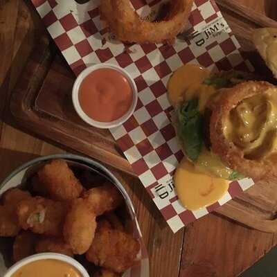 จิม เบอร์เกอร์ แอนด์ เบียร์