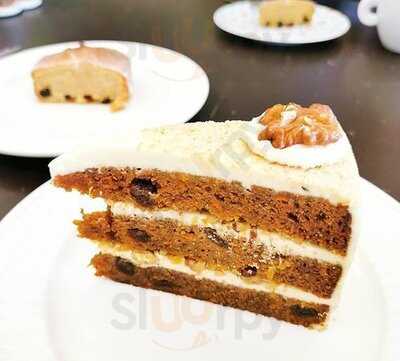 Holey Bakery Suanplu