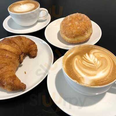 Holey Bakery Suanplu