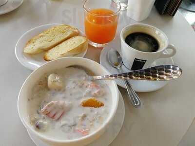 Arom D Cafe' & Bistro