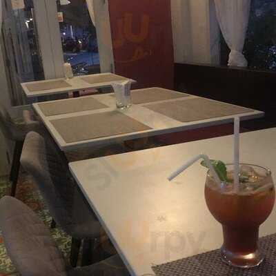 Arom D Cafe' & Bistro