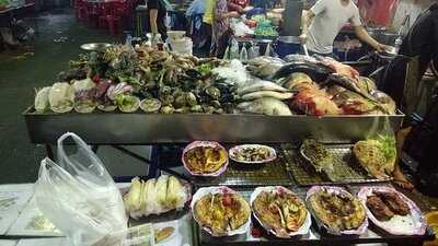 ร้านอาหาร ส้มตำยกล้อ