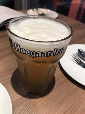 บุรีธารา บาร์ แอนด์ เรสเตอรองท์