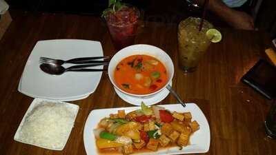 Smiths Bar And Restaurant