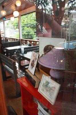 Smiths Bar And Restaurant