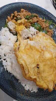 Basil Thai Kitchen Riverside