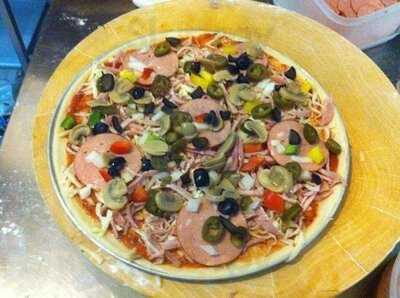 Bees Nees Bar & Pizza Restaurant Pattaya