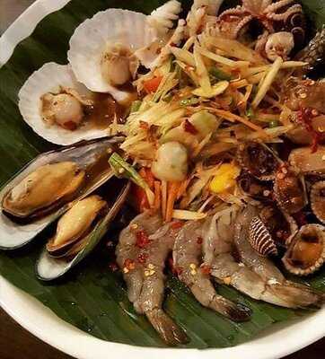 แซ่บเจริญพรุง67 By Sleep Soundly Hostel