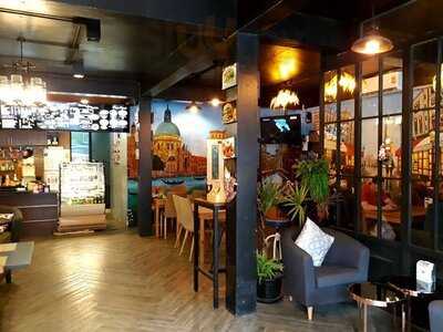 Just Do Eat Coffee & Restaurant