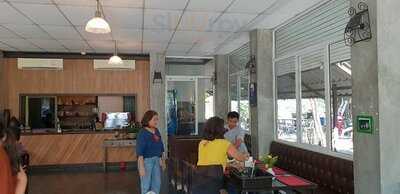 Ploen Ploen Restaurant