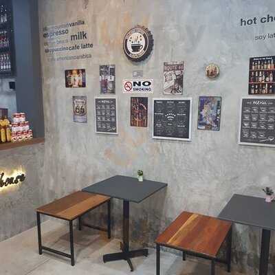 Vintage Coffee Bar & House