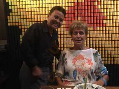 ห้องทานข้าวสุพรรณิการ์ สาทร 10