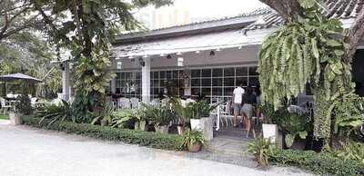 Tree House Restaurant And Cafe Pattaya