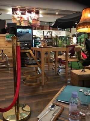 คาเมลอท คาเฟ่