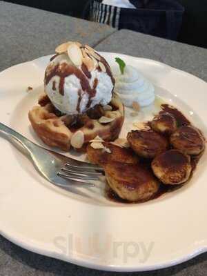 ร้านอาหาร เมลโล่คาเฟ่ไวน์แอนด์ไดน์เรสเตอรองท์