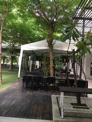 ร้านอาหาร เมลโล่คาเฟ่ไวน์แอนด์ไดน์เรสเตอรองท์