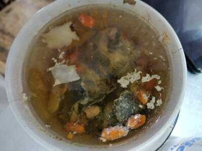 ร้านอาหาร พ่อครัวเถื่อนยอดนักตุ๋น