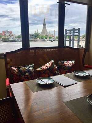 ร้านอาหารชมอรุณ