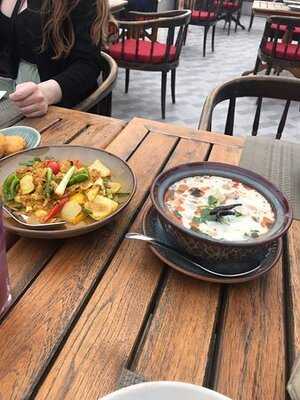 ร้านอาหารชมอรุณ