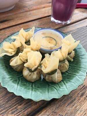 ร้านอาหารชมอรุณ