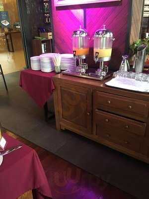 Azul Cafe And Restaurant