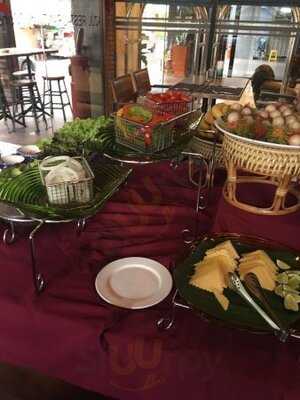 Azul Cafe And Restaurant