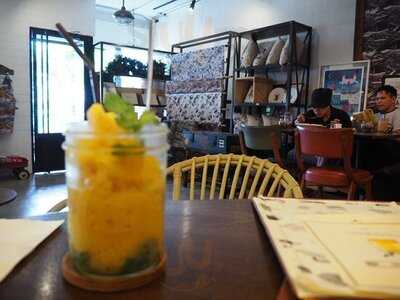 คาเฟ่ วอทอีฟ