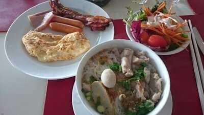 ห้องอาหาร เดอะโกลบแอท 72