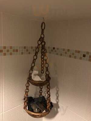 บ้านสามย่าน