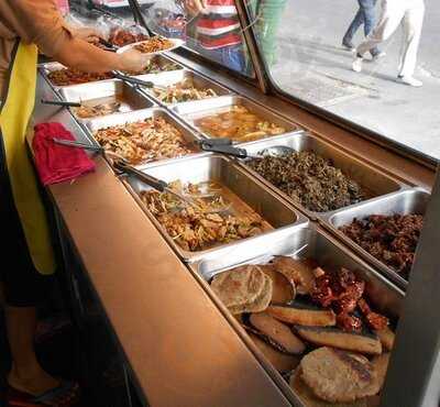 ธรรมชาติ เวจทาเรียน ฟู้ด