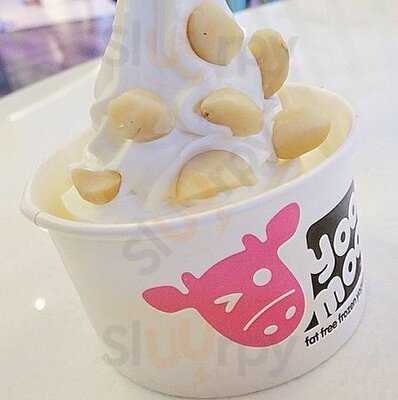 Yoomoo Frozen Yogurt