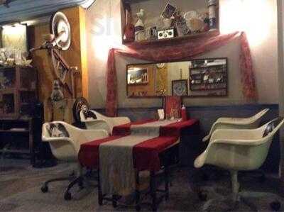 Pinkies Eat To Drink