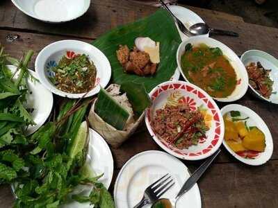 ร้านอาหาร ม่านเมือง