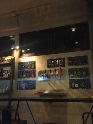 2203 - ทเวนตี้ ทู โอ ทรี