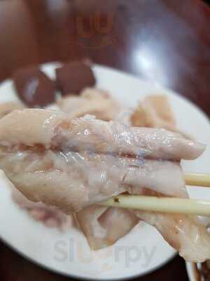 ข้าวมันไก่เจ๊ยี