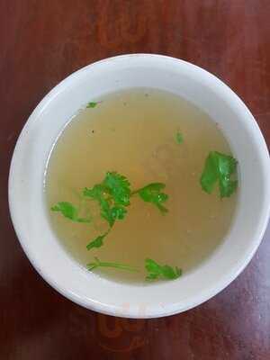 ข้าวมันไก่เจ๊ยี