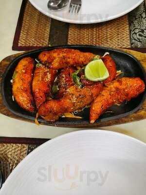 Everest Indian Restaurant