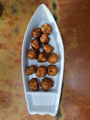 ก๋วยเตี๋ยวลูกชิ้นปลานายเงี๊ยบ