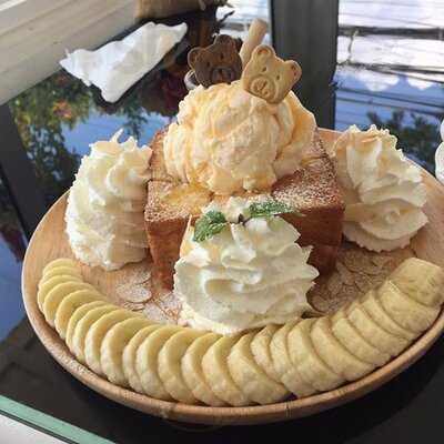 Rattanaphram Cafe & Restaurants