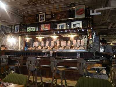 The Raw Bar - Central Embassy