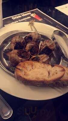 The Raw Bar - Central Embassy