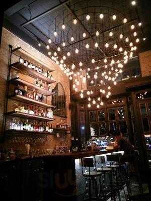 Hunts Eatery & Bar Bkk