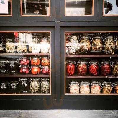 Hunts Eatery & Bar Bkk