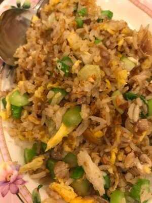 ร้านอาหาร เรือนหยก