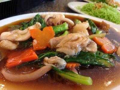 ร้านอาหาร เรือนหยก