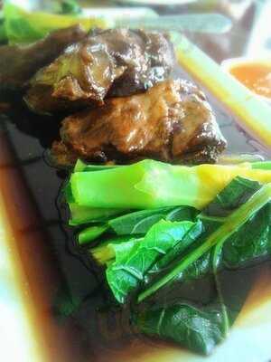 ร้านอาหาร อิ่มปลาเผา