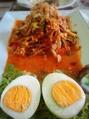 ร้านอาหาร อิ่มปลาเผา