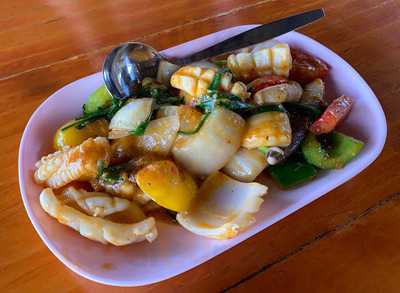 นราทิพย์ ซีฟู๊ด