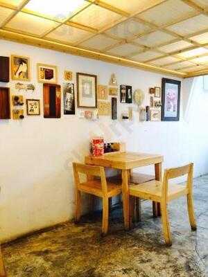 Ton Chin Kan Ramen - Soi Aree